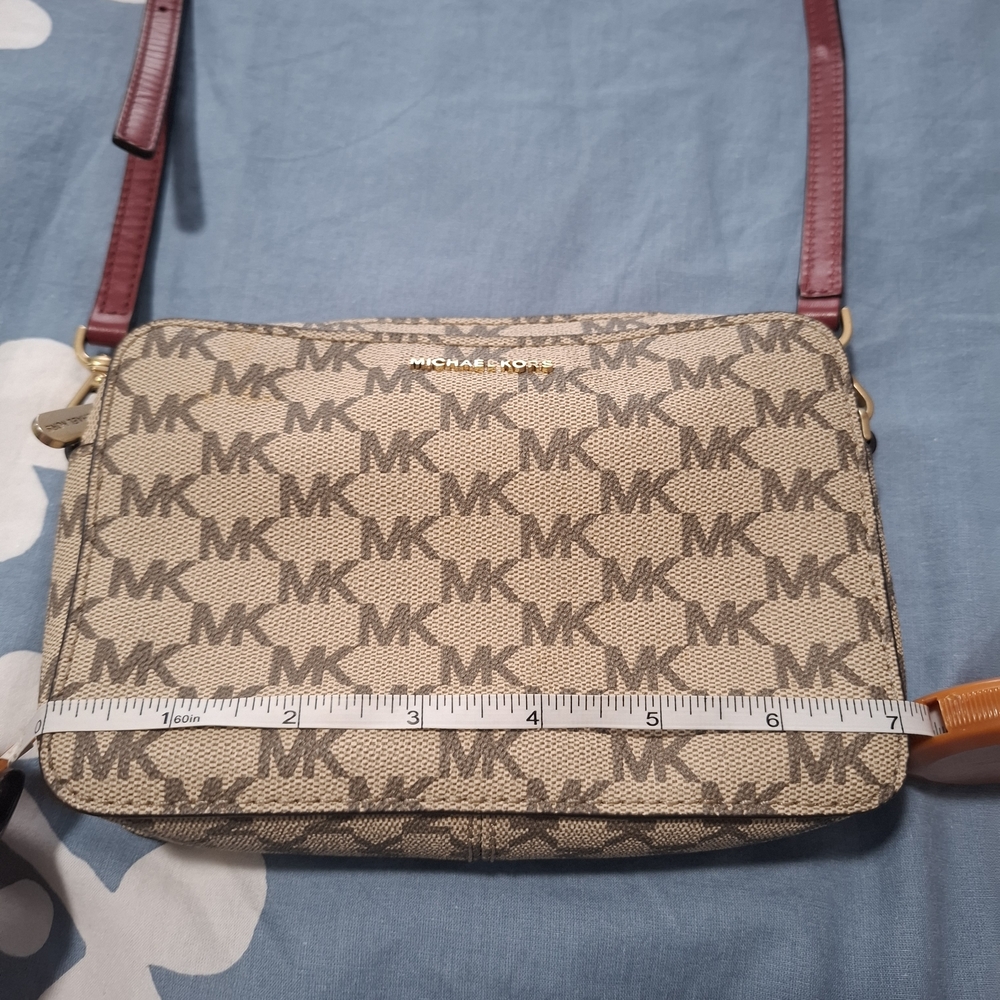 👜Michael Kors Jet Set Signature Canvas Beige Red Crossbody Purse Camera Bag - Picture 12 of 15